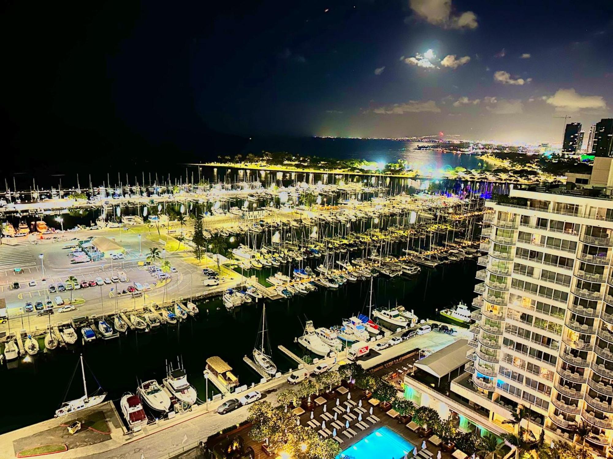Waikiki Beach Experience! Luxury Oceanview Suite! 檀香山 外观 照片